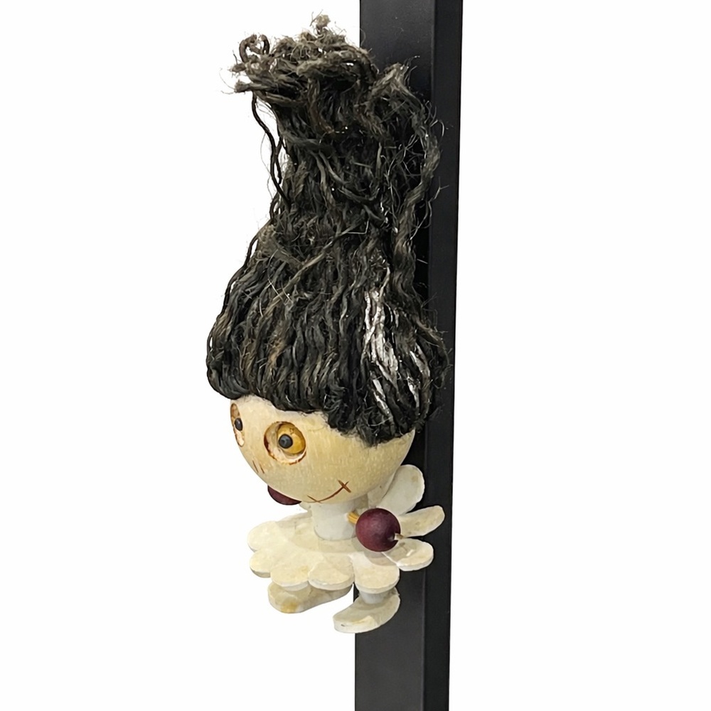 Pier 1 Imports Bride of Frankenstein Halloween Horror Wood One Crazy Head Magnet - Picture 3 of 5